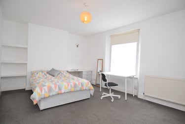 3 bed house, Providence Street, North Hill, Plymouth, PL48JG - Image 3